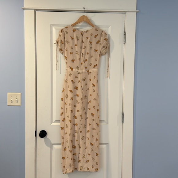 Madewell maxi dress in creamy blush with orange and yellow flowers. Size medium - Picture 4 of 5
